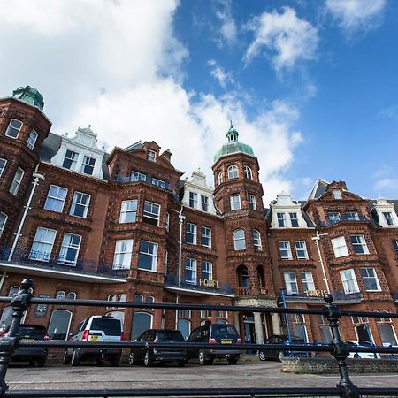 Hotel De Paris Cromer Exterior photo