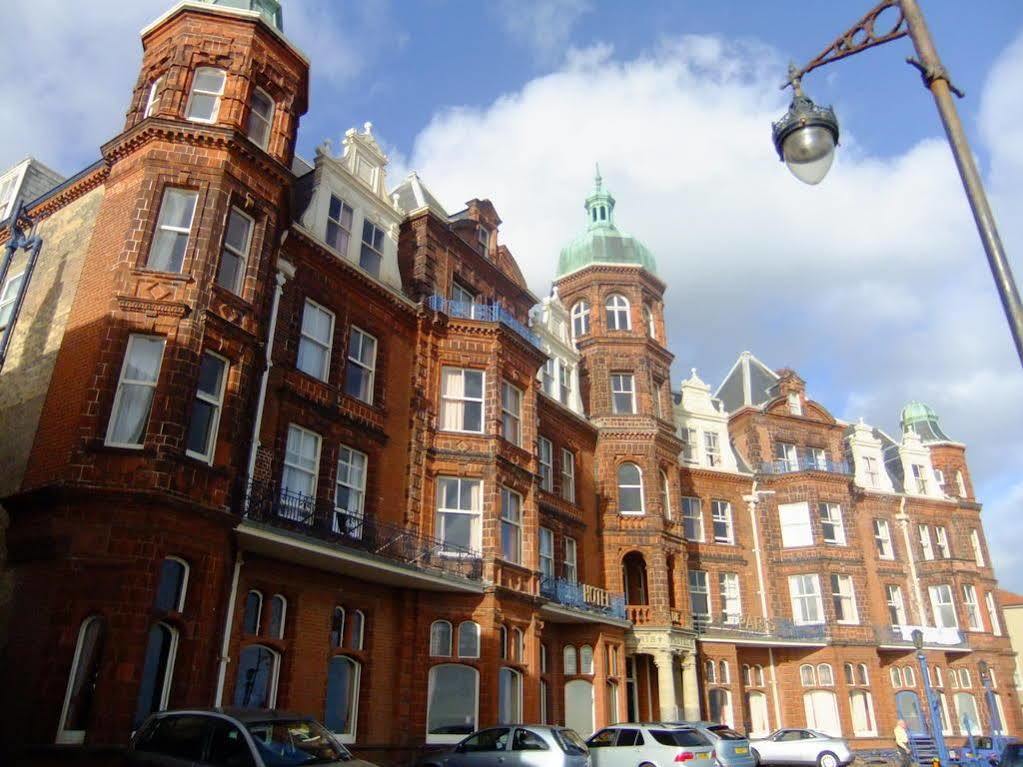 Hotel De Paris Cromer Exterior photo
